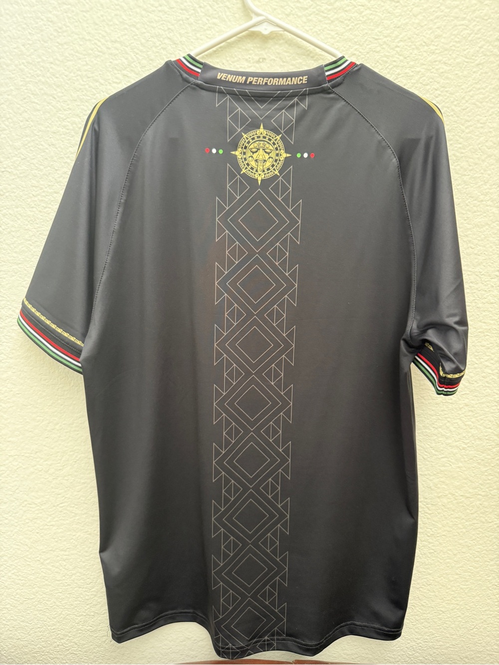 UFC Noche 2024 authentic fight night jersey - Picture 3 of 6
